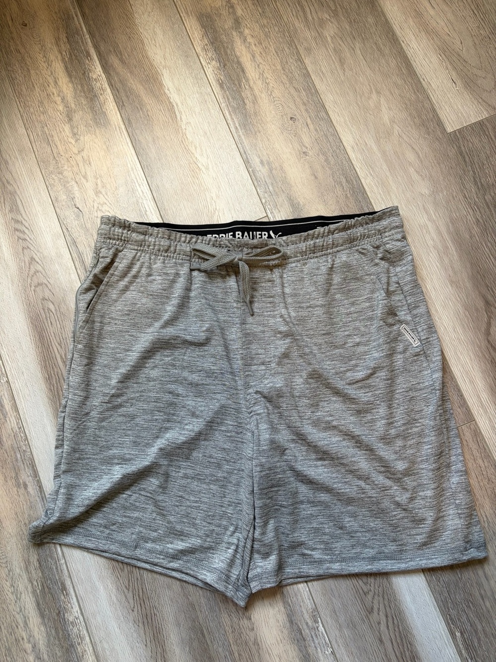 Eddie Bauer Men’s Heather Gray Athletic Pull-On Shorts